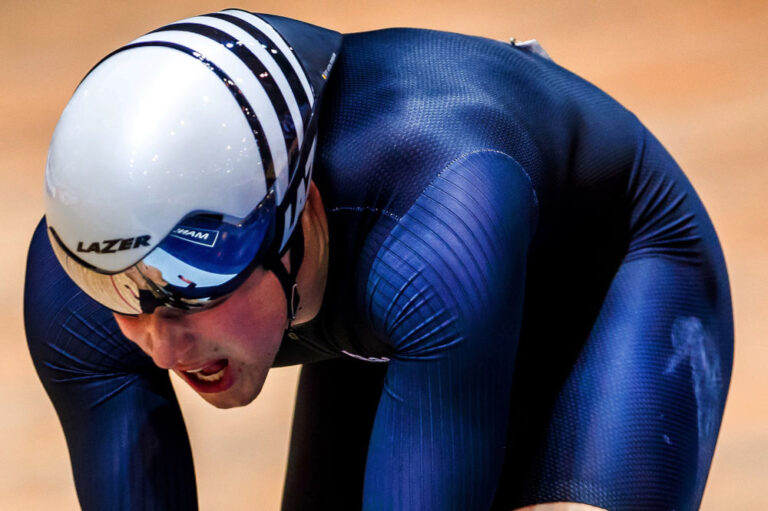Top UK cyclist in BBC feature endorses PEMF device